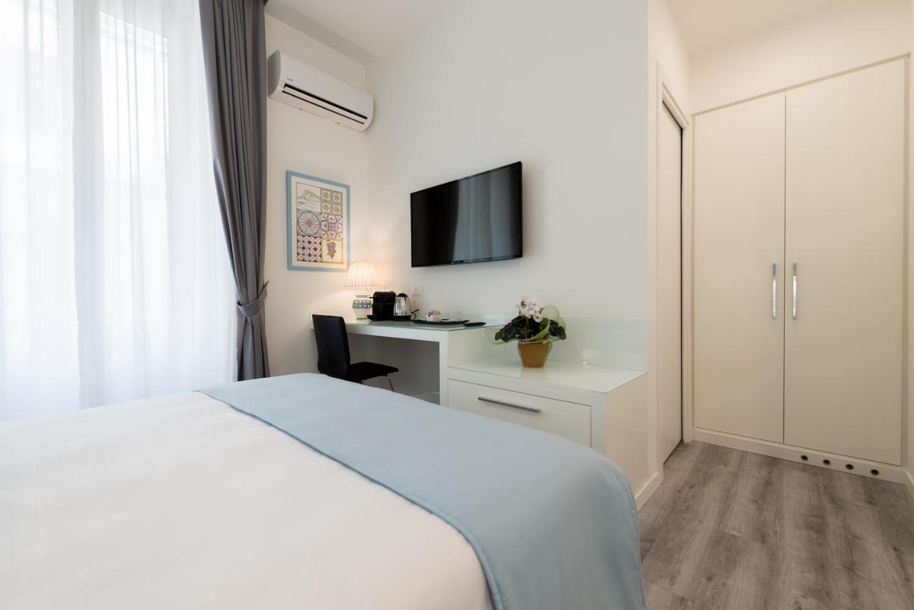 Napoliving Hotel Bagian luar foto