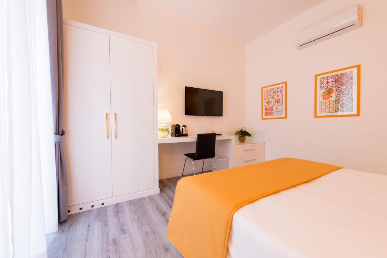 Napoliving Hotel Bagian luar foto