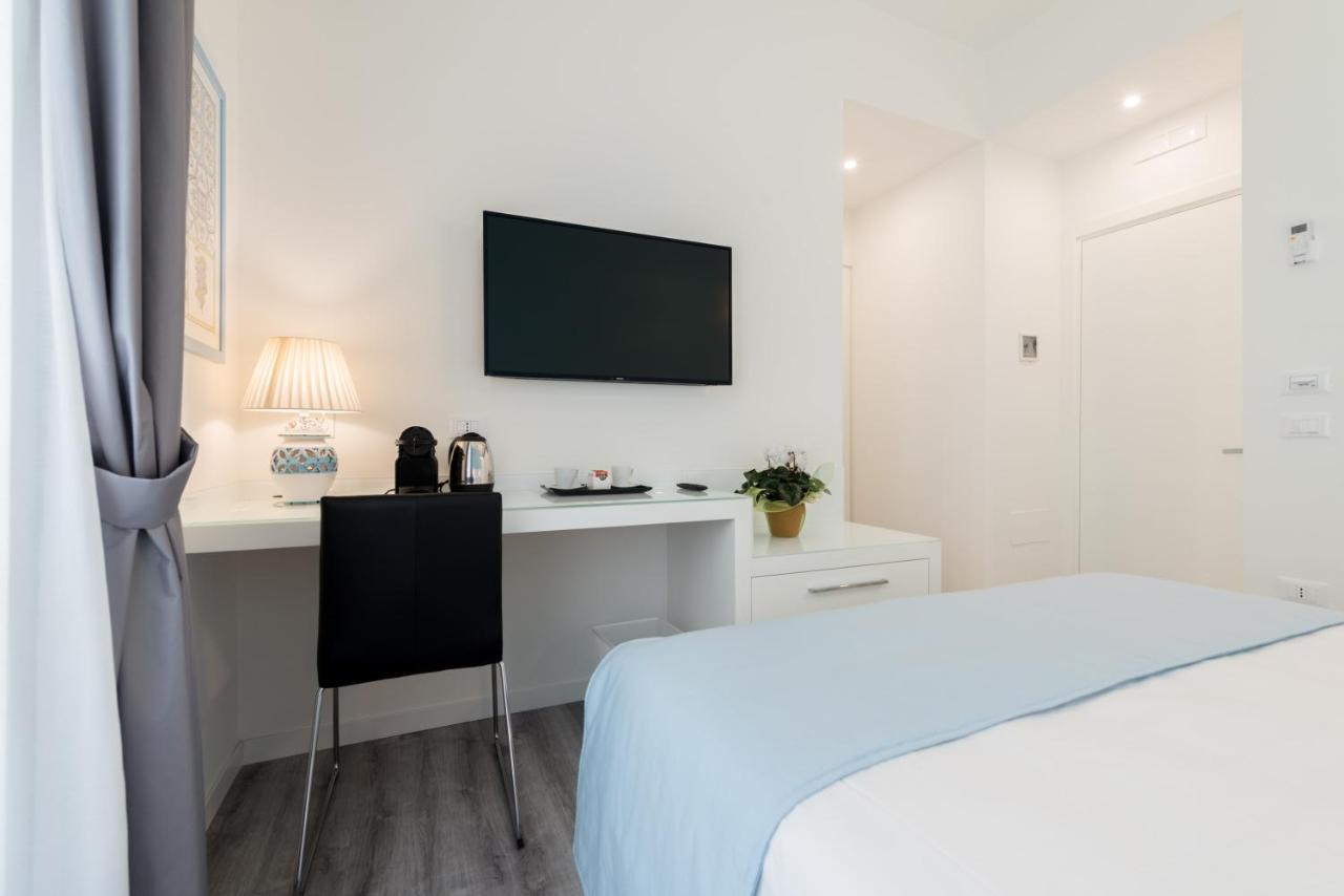 Napoliving Hotel Bagian luar foto