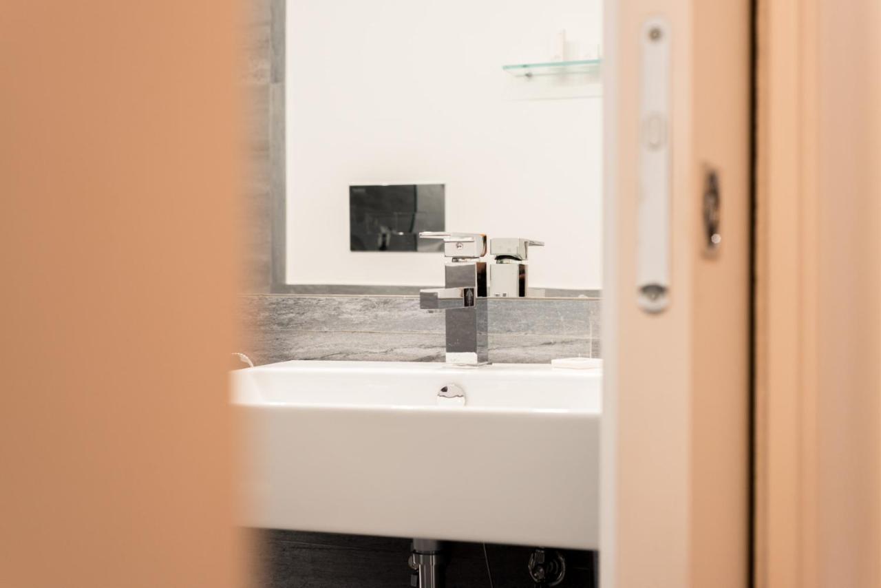 Napoliving Hotel Bagian luar foto